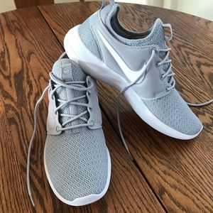 Nike Roshe Two NWT Womens 10 NEW athletic shoes